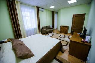 Гостиница Бушуевъ Златоуст Джуниор Сюит-3