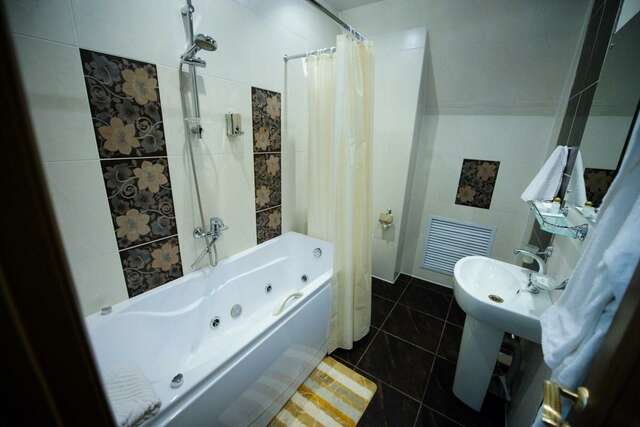 Гостиница Бушуевъ Златоуст-78